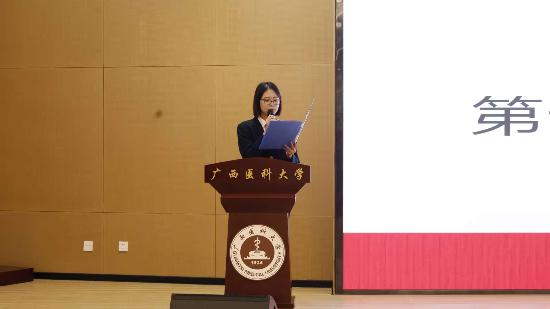 1.jpg 英国上市官网365